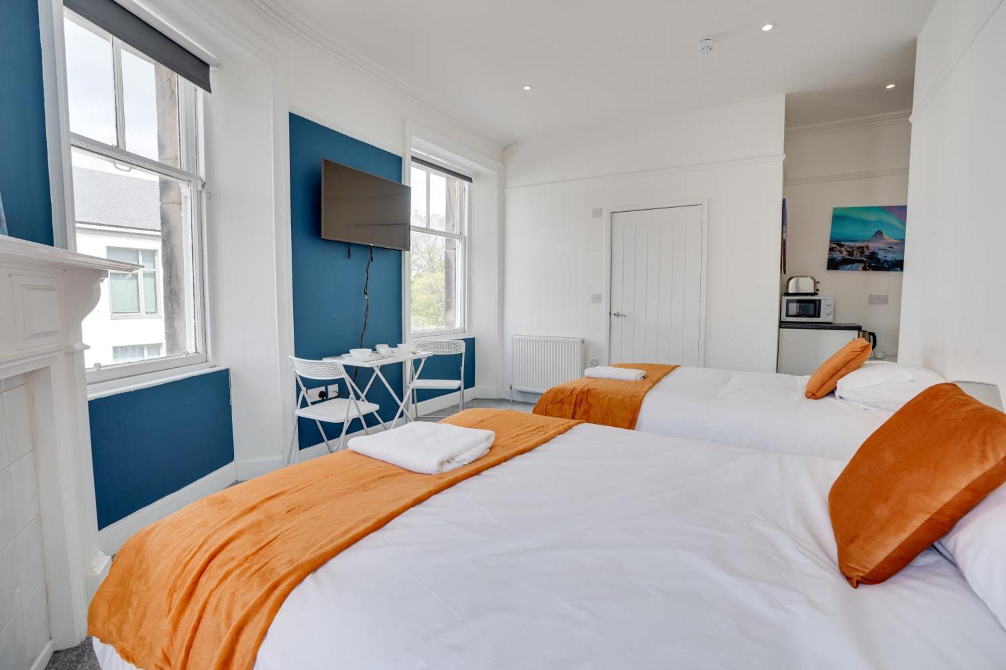 Homesly Guest Rooms, Comfortable En-Suite Guest Rooms With Free Parking And Self Check-In Бервик-апон-Твид Экстерьер фото